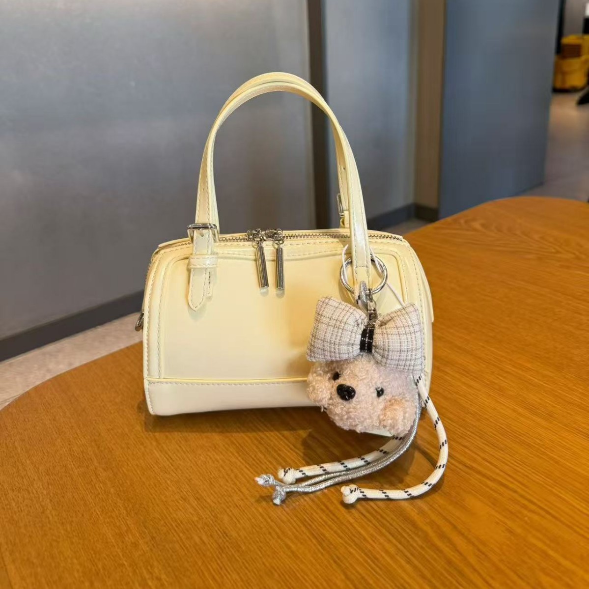 Cross-Border Genuine Leather Designer Handbag Pillow For Women, Korean Style Women's Bag, 2026 New Fashion Versatile Niche_voghion.com