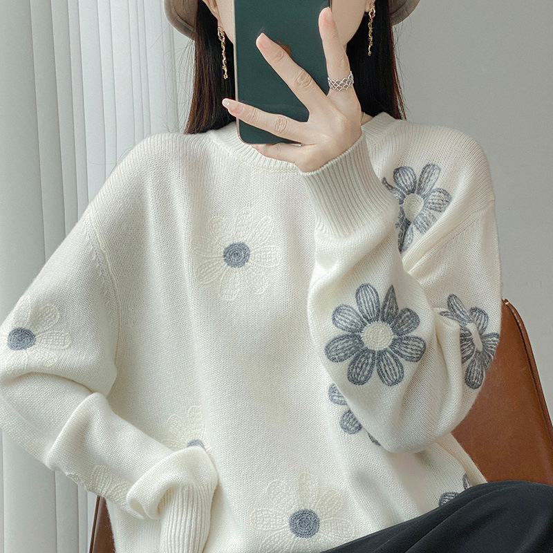新款秋冬100羊毛女圆领毛衣舒适软糯套头内搭手工钩花刺绣打底|undefined