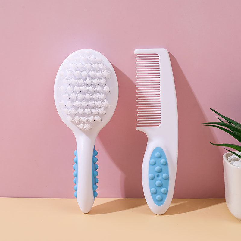 Traje de cepillo de Peine de nylon de dos colores para bebés Baño Cuidado del baño Cepillo de pelo suave para niños
