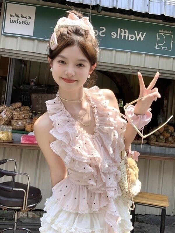 Sweet and Atmospheric Instagram-Style Pink Polka Dot Patchwork Ruffled Halter Top and Puffy Cake Skirt for Summer