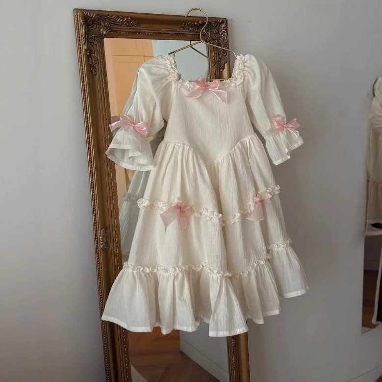 2025 Ins Eastern European Girls Spring and Summer Cotton and Linen Lolita Bow Palace Style Lace-Up Kidsren's Dress in Stock 2025 Ins Eastern European Girls Spring and Summer Cotton and Linen Lolita Bow Palace Style Lace-Up Kidsren's Dress in Stock