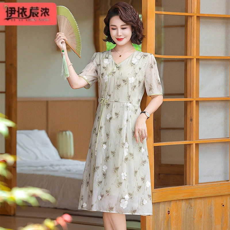 Платье с короткими рукавами с принтом платье мама летом новый V-образный вырез с короткими рукавами юбка средней и длинной юбка двухслойная дышащая и вертикальная тонкая