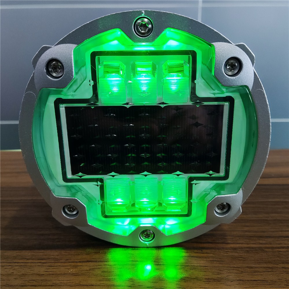 6颗螺丝太阳能道钉灯 143*47MM 太阳能道钉灯 太阳能地埋道钉