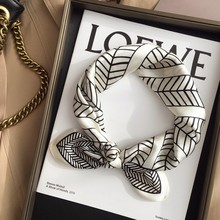 杭州丝绸女春季大牌同款经典格子围巾小领巾真丝桑蚕丝丝巾小方巾