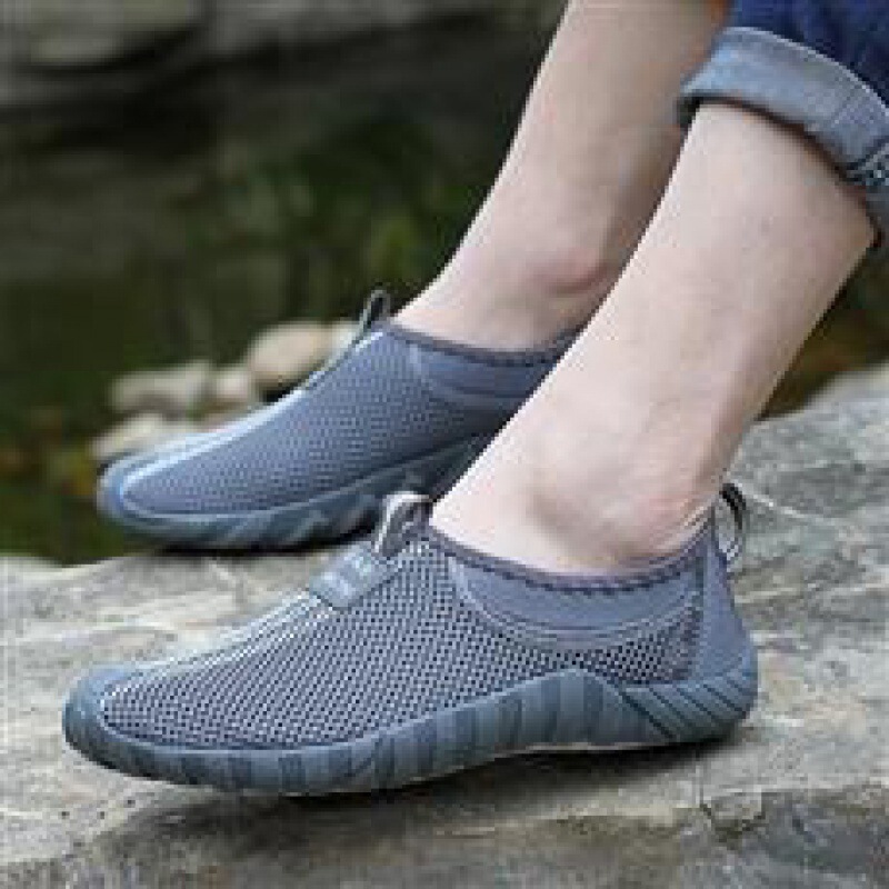 003 Spring New Flying Weaving One Pedal Middle-aged and Elderly Couple Non-slip Mom and Dad Walking Shoes Elderly Shoes