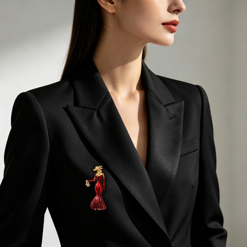 Alloy Enamel Fashion Girl Brooch Red Elegant Suit Accessory Pin Cartoon Character Design Brooch Ornament