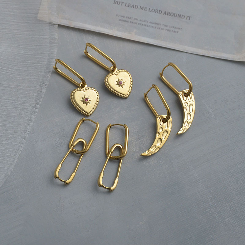 New Titanium Steel Heart-shape Titanium Steel Earrings Wholesale display picture 2