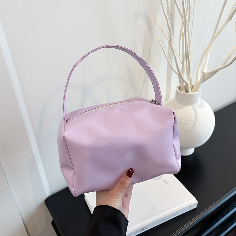 Bolsas de brazo populares de este año, bolsas de moda de moda coreana, bolsas pequeñas de primavera y verano 2025, bolsas de mujer casuales de nicho de moda.