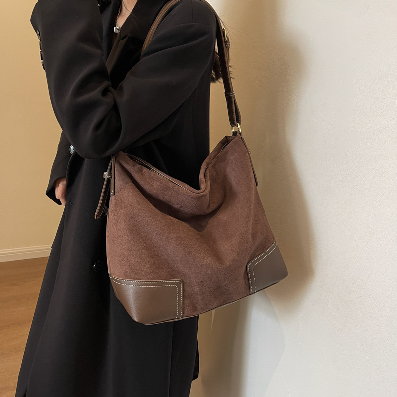 Bolso de ante retro de gran capacidad, novedad de otoño e invierno 2025, bolso de mujer, bandolera, bolso de mano popular para ir al trabajo