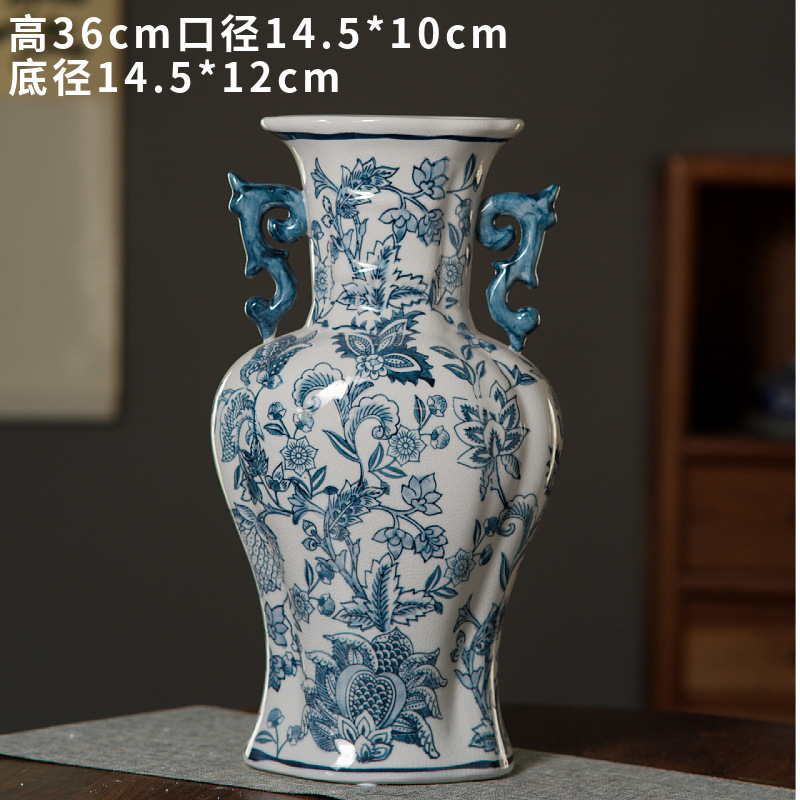 Botella de cerámica de doble oreja plana Jingdezhen porcelana china hogar gran jarrón de porcelana azul retrógrado adorno de entrada en stock