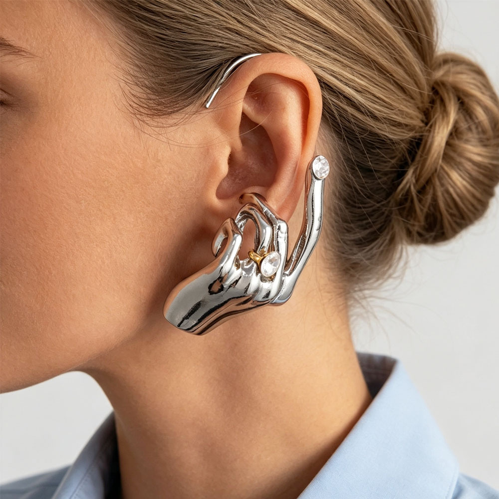 European and American surrealistic metal high-quality heavy-duty hand-shaped ear cuff with zircon inlay, non-pierced right ear accessory for women