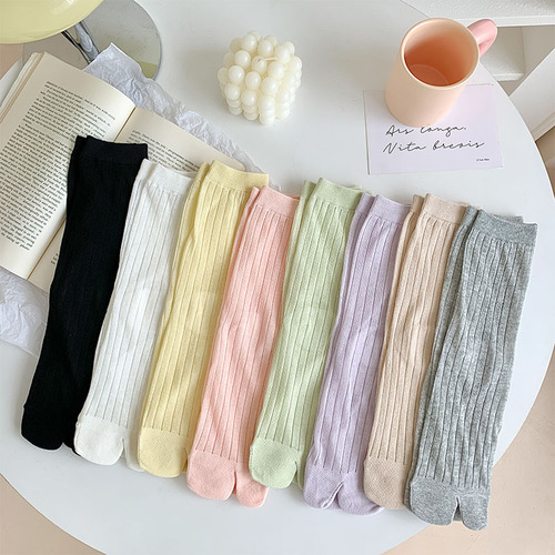 Two-finger socks for women in summer thin candy-colored sweet mid-calf split-toe socks ins Japanese cream style girls' pile socks