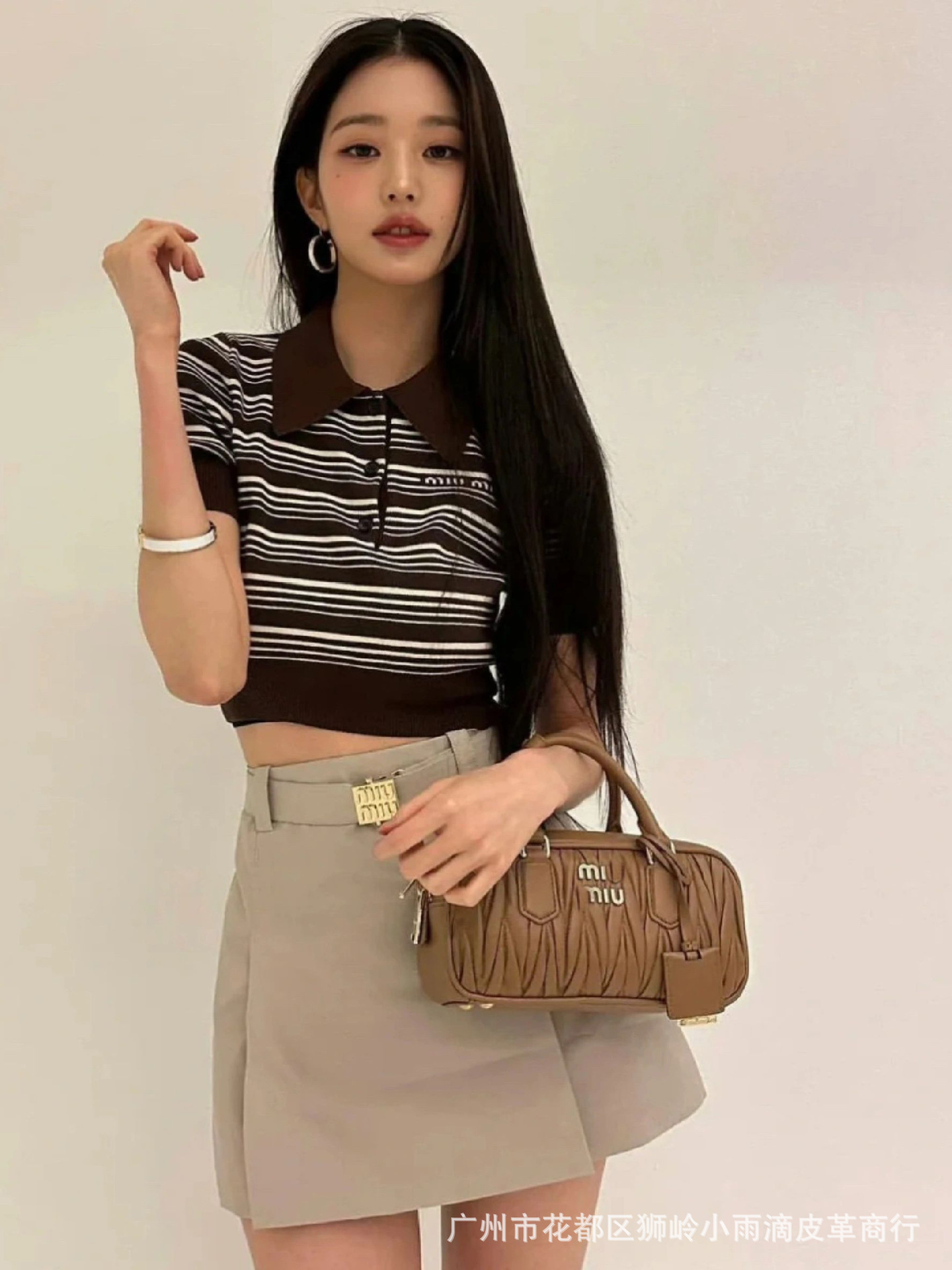 M家IU同タイプのしわボーリングバッグMatelasse羊紋軟皮手提げカバン