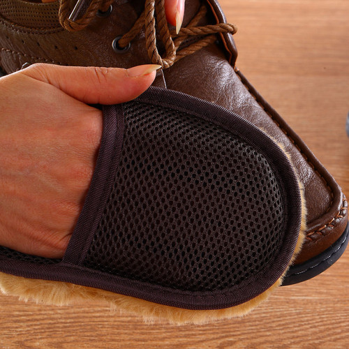 Polish shoes, chairs, sofas, leather jackets, bags, and coats with oil gloss, thick plush gloves, cleaning and polishing cloth tools.
