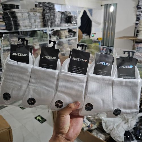 White sport cotton socks for men and women, mid-calf style, autumn and winter version, pure white socks, student socks, new black sport socks