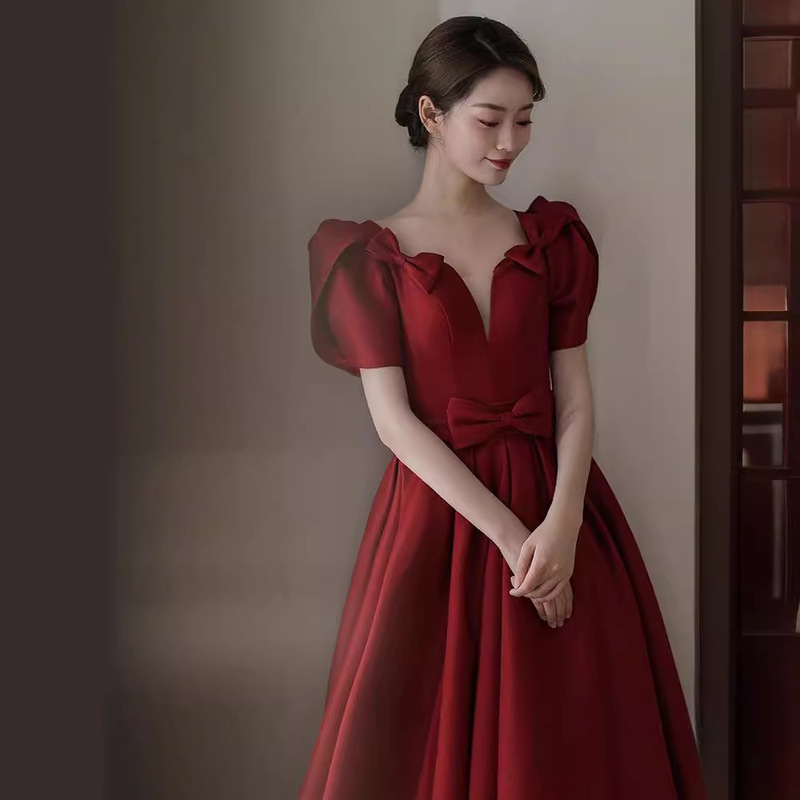 Bride's Wine Red Satin Dress with a High-End Feel, 2026 New Model for Wedding and Engagement Banquets, Spring and Autumn Long Style, Slimming Effect