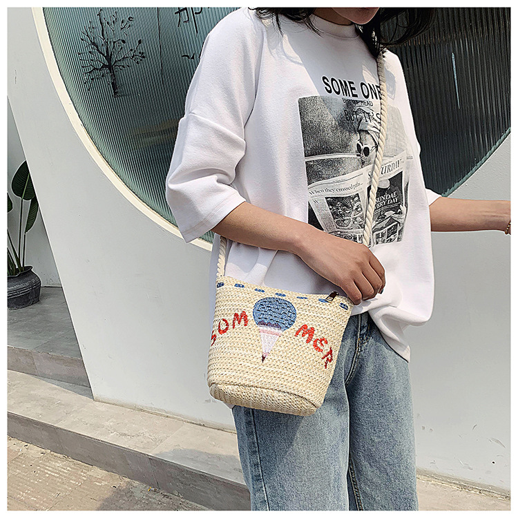 Fashion Casual Small Women's Shoulder Letter Bucket Contrast Color Crossbody Bag display picture 5