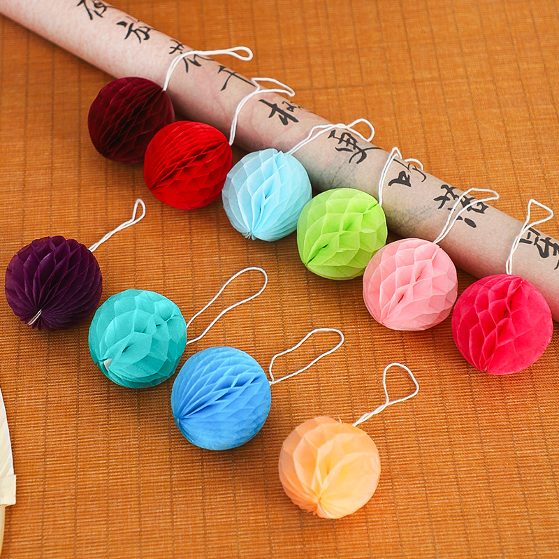 Linterna de panal de Año Nuevo decoración de barril pequeña linterna de color papel de panal dibujo de flores de fondo pared decoración