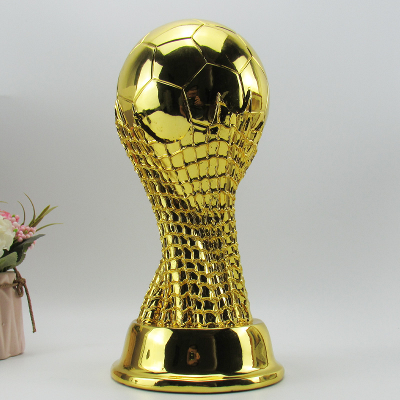 Soccer Player Golden Globe Trophy Plating Resin Craft Model Engravable Gift Football Game Commemoration
