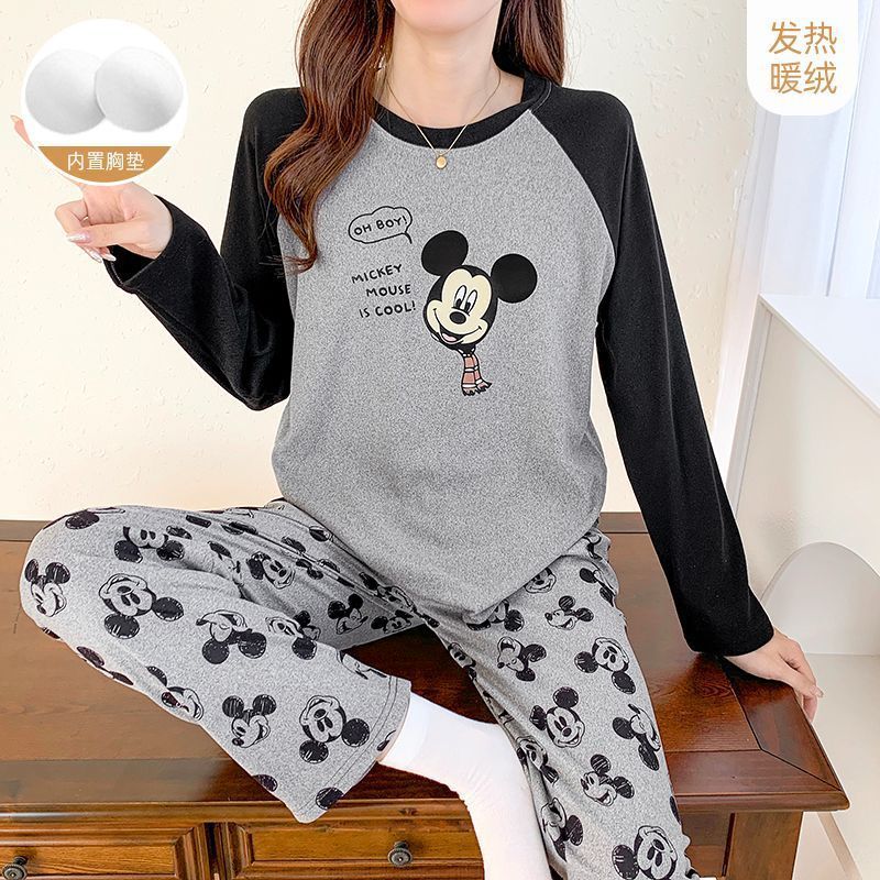 Invierno al por mayor transfronterizo con cojín de pecho doble cuello largo impresión de dibujos animados pijamas de mujer de terciopelo casual simple y cálido