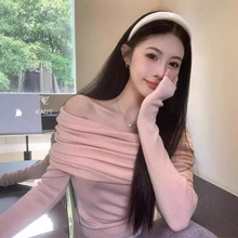 ��������һ�ּ��ɫ��֯��Ůװ��װë�´������ɫһ����¶������