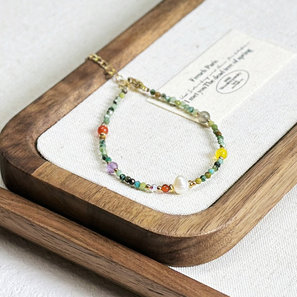 Retro organic small design turquoise beaded bracelet natural stone…