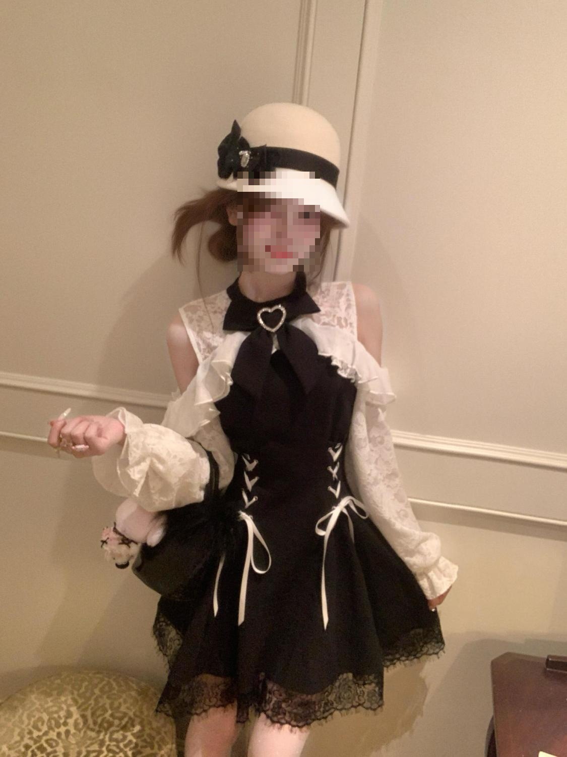 秋季新款日系甜美温柔少女露肩蝴蝶结连衣裙收腰显瘦绑带蕾丝短裙