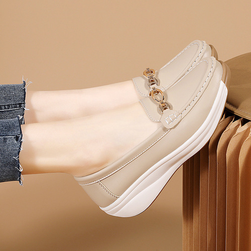 Leather thick-soled mother's shoes 2024 new women's single shoes slip-on light and non-slip jelly shoes women casual pantoletta women