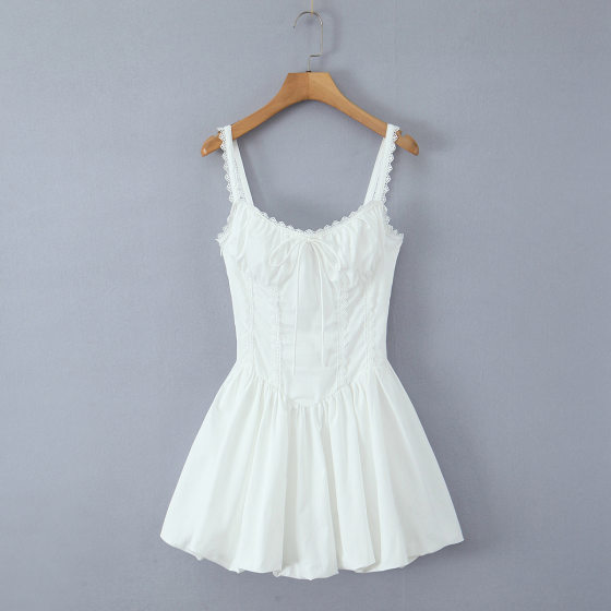 Spice Girl Lace Stitching Sling dress Women's 2025 New French Pure Wish Waist Strap A- shaped Flower Bud Skirt