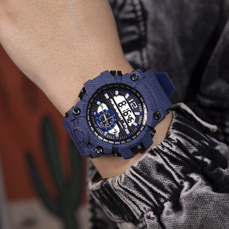 Comercio exterior Venta caliente reloj lote multi-funcional reloj electrónico al aire libre hombres y mujeres estudiantes de escuela secundaria deportes estilo reloj