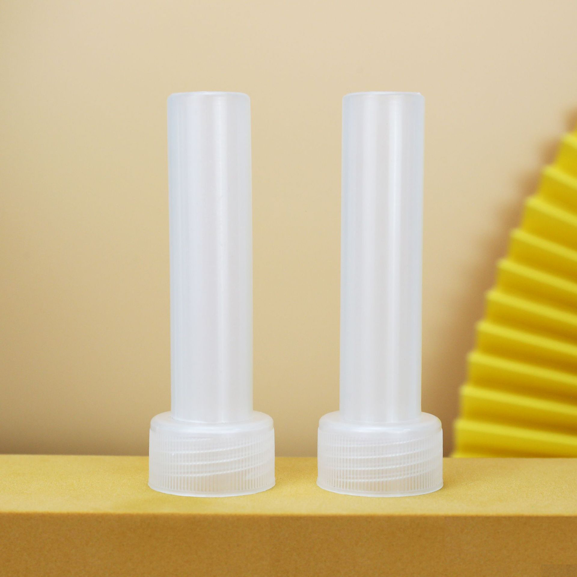 21466000930_838368568