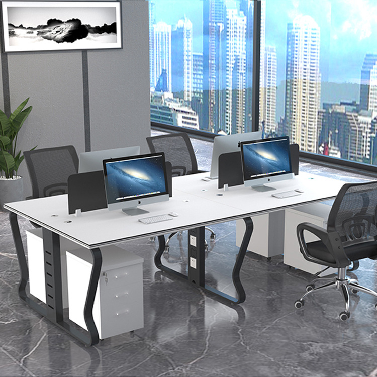 따뜻한 흰색과 검은 색