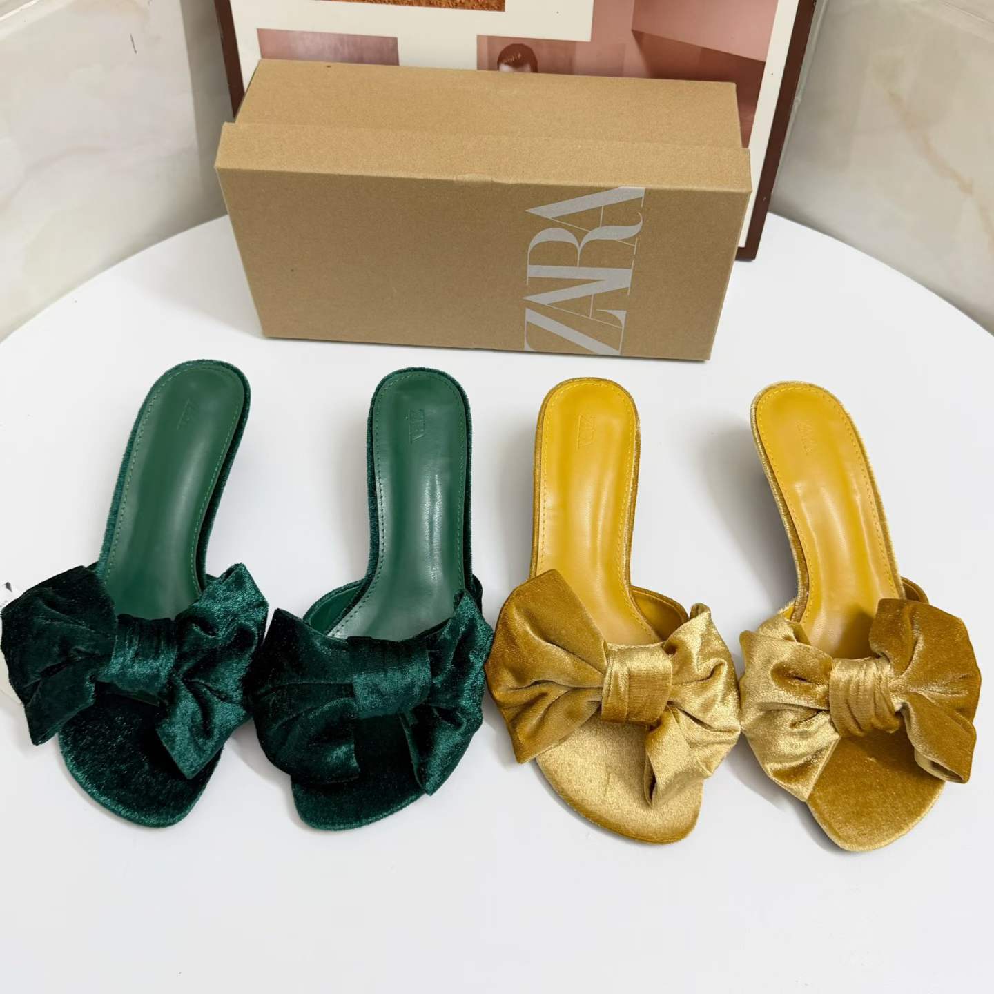 Fashionable sexy slippers open toe with bow