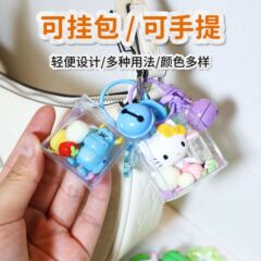 かわいいフィギュアバッグ PVC透明防塵フィギュア収納バッグ ディスプレイ用吊り下げバッグ 小さな氷塊 ミニお子様連れ歩きバッグ 3cm