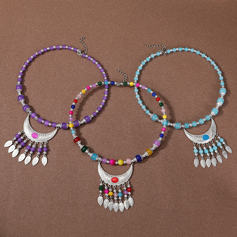 Xizang ancient style headdress ethnic style Crescent leaves exotic ancient costume eyebrow pendant forehead chain travel photography accessories for women