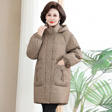 专柜防寒中年妈妈连帽羽绒服2025冬季宽松保暖白鸭绒优雅女士外套