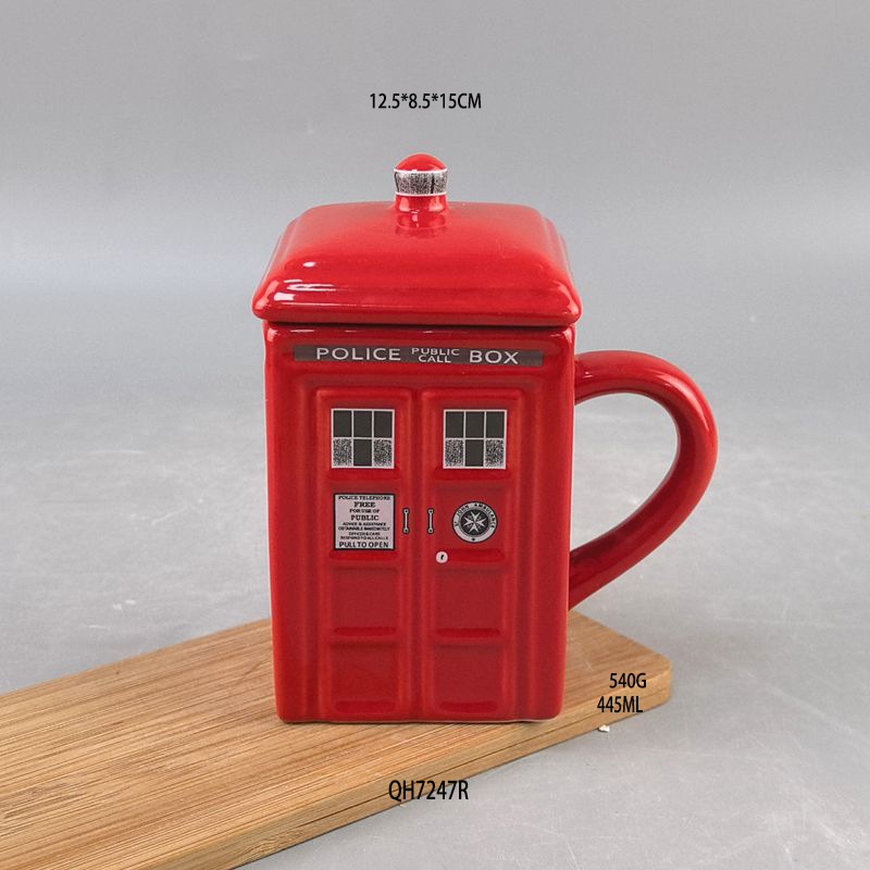 Personalizado creativo transfronterizo retro cabina de policía británica taza taza de cerámica cabina telefónica taza de cerámica con tapa marca de novedad