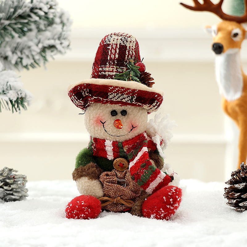 Christmas decoration supplies cartoon doll small pendant new snowman old man doll party atmosphere decoration decoration