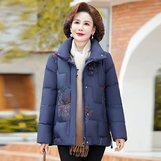 专柜中老年羽绒服女短款冬季立领刺绣洋气大码保暖白鸭绒妈妈外套