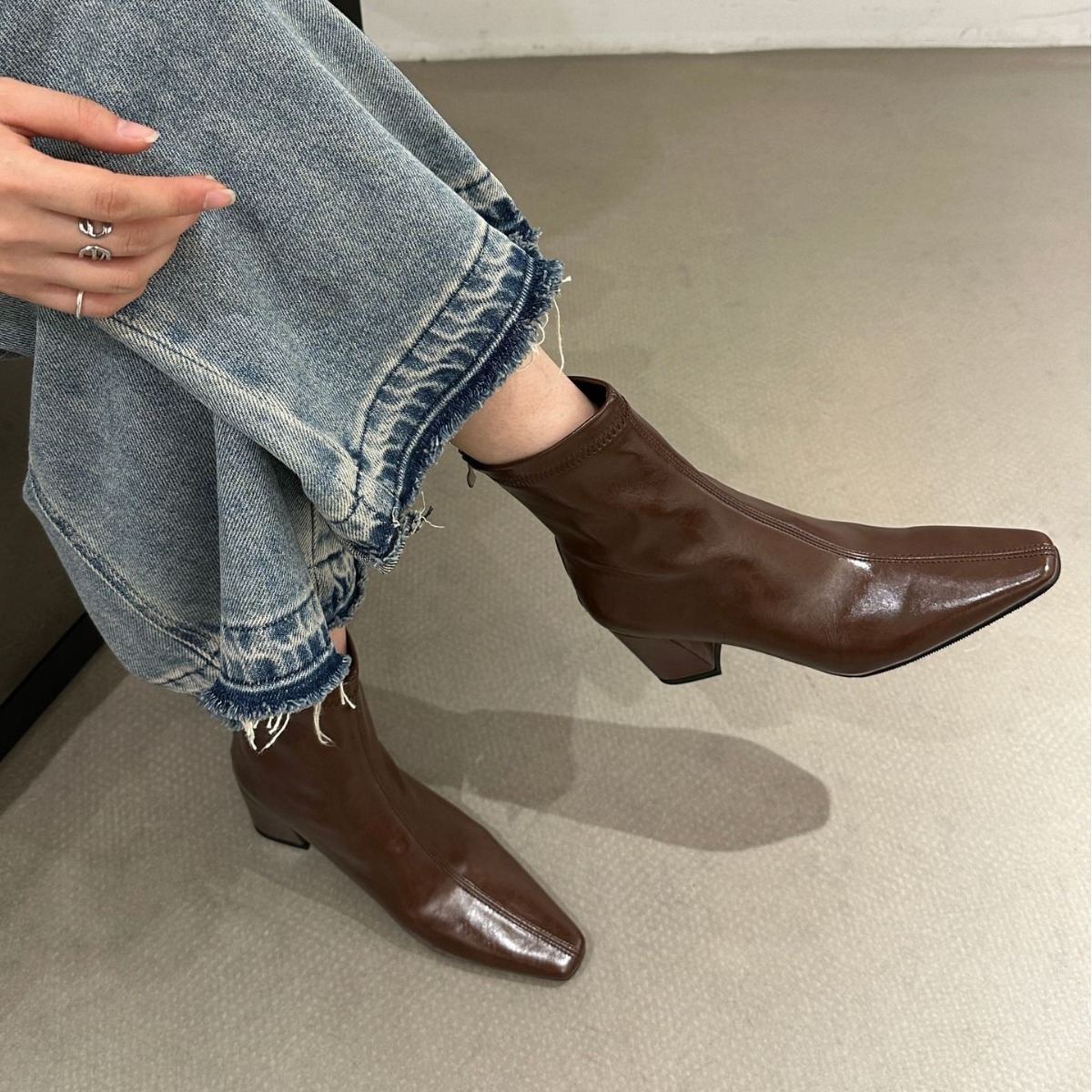 ShoeVault Korean Style Minimalist Soft Leather Stretch Slim Bare Square Toe Chunky High Heel Short Slimming Height Increasing_vogvips.com