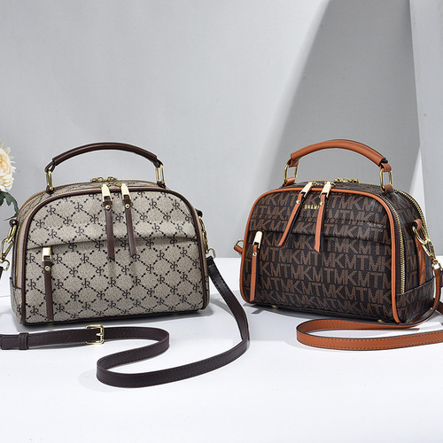 Manufacturer's 2024 new bag women's ins versatile shoulder portable crossbody bag large capacity one piece drop shipping