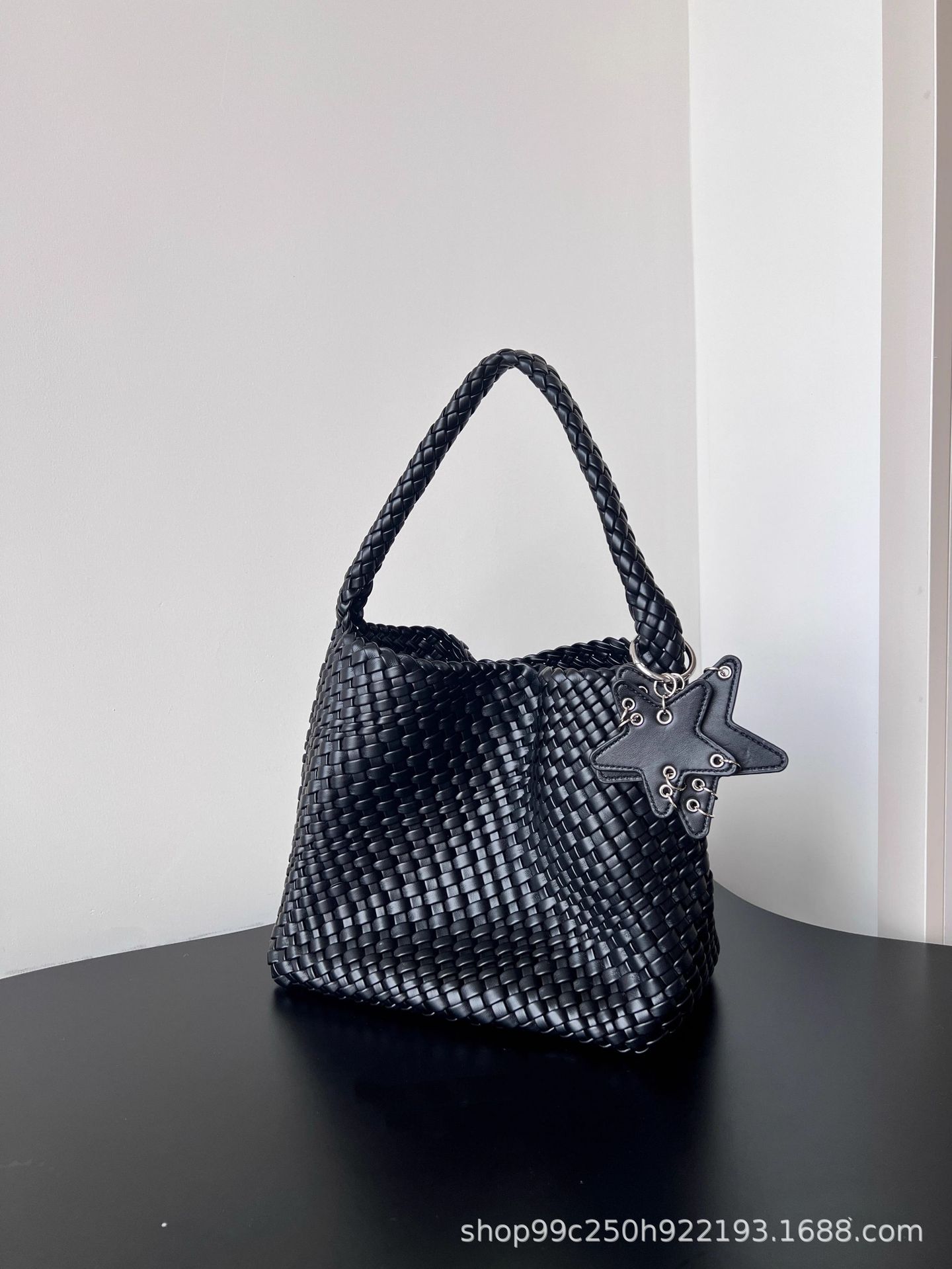 미디엄 블랙(이너백 + 별 펜던트 포함)