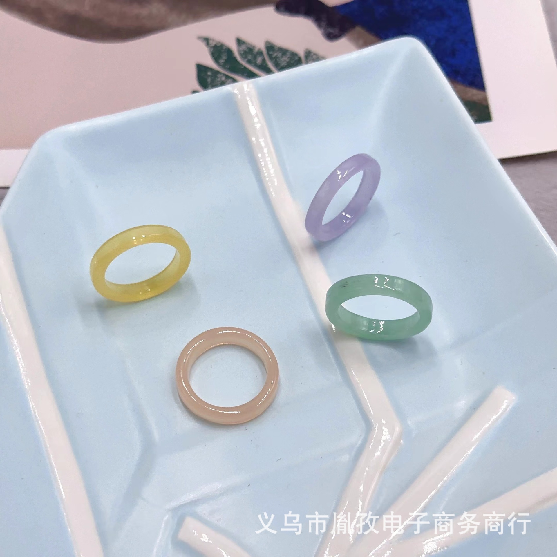 Corea del Sur nueva resina anillo fino anillo de color caramelo estilo elegante anillo de moda personalizada anillo de dedo índice