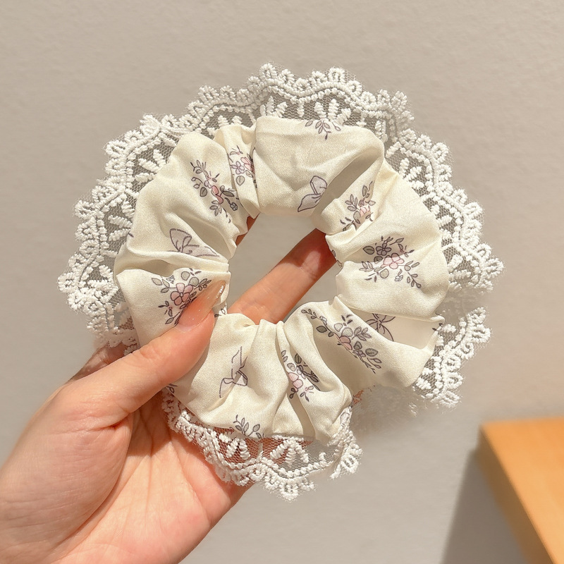 1 # borde de encaje floral morado de unos 13cm