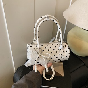 С���ٴ�c�������bags���e��ʿ�D��2025�¿�r�Іμ�б��Ů��