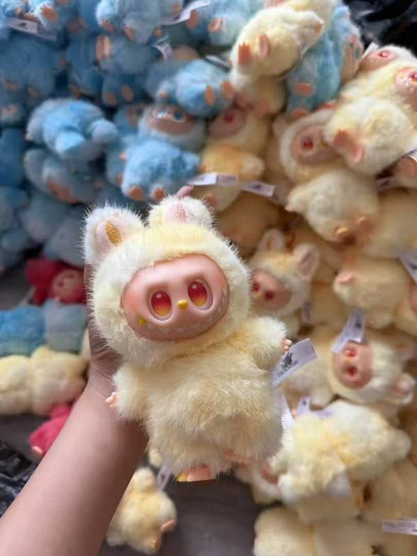 ネットで話題の第3世代ラブブ（Labubu）ビニール製ぬいぐるみペンダント、ラブブ（Labubu）ブラインドボックスフィギュア|undefined