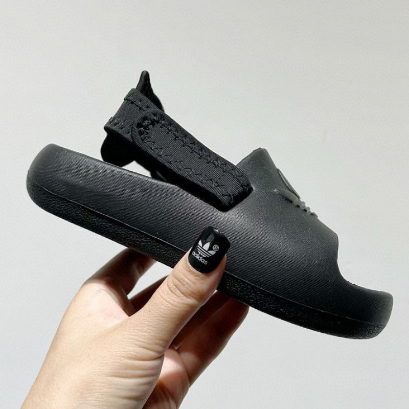 Putian children's shoes new summer model children's sandals with Velcro, breathable beach clogs, slippers, water shoes, and walking shoes