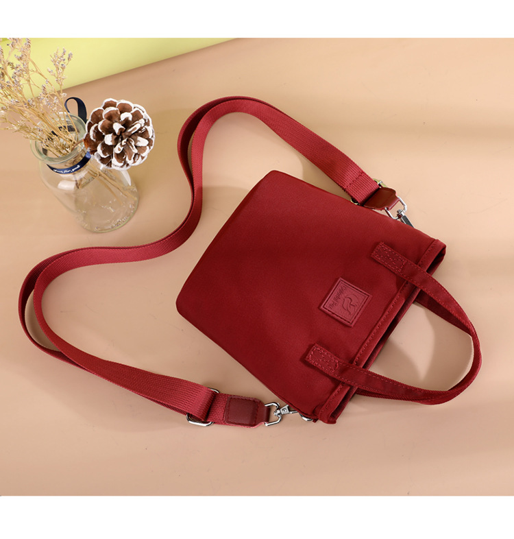 Crossbody bag, women's fashionable and trendy single-shoulder bag, street cool and versatile bucket bag, commuting waterproof phone bag, handbag Application Scenario