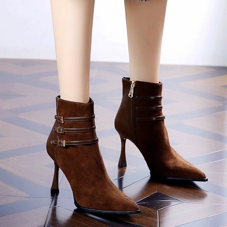 2026 Autumn and Winter New Women's Slim Fashion Boots Pointed Toe Stiletto Heel Short Boots Retro Belt Buckle Western Cowboy Boots