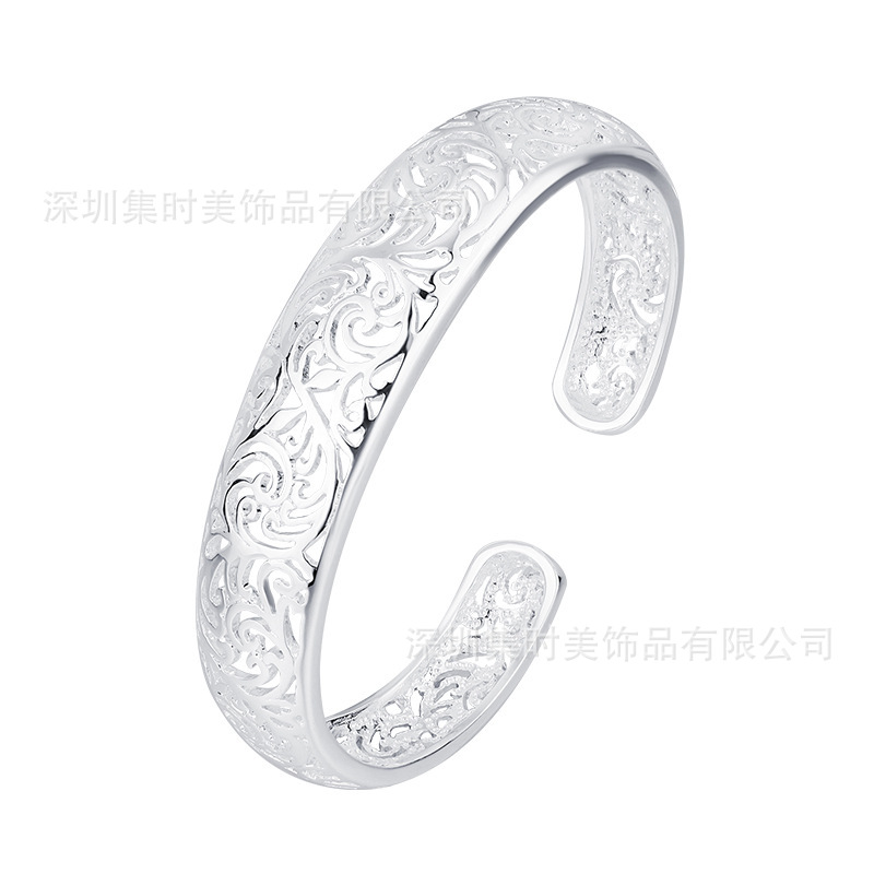 fashionable bracelet